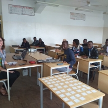 Aula da professora Priscila Dorella na UEM