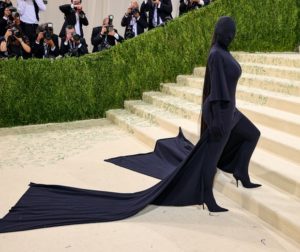 Leia mais sobre o artigo Teste: Qual dessas estrelas do cinema você é no Met Gala?