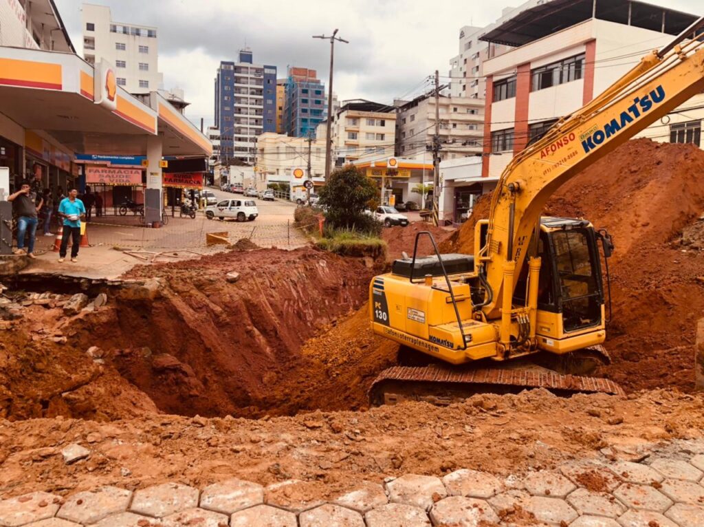 Crescimento urbano descontrolado de Viçosa gera problemas estruturais nas ruas do Centro