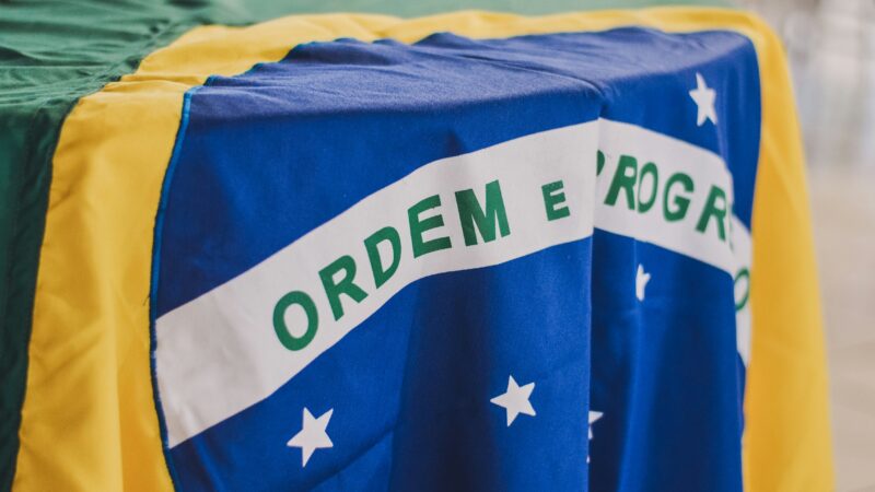  Descubra como o futebol influencia na política